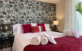 Suite 208, Close To The Beach, 2 Bedroom,Golden Mile